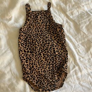 Arq Baby Onesie, Leopard 2-3t